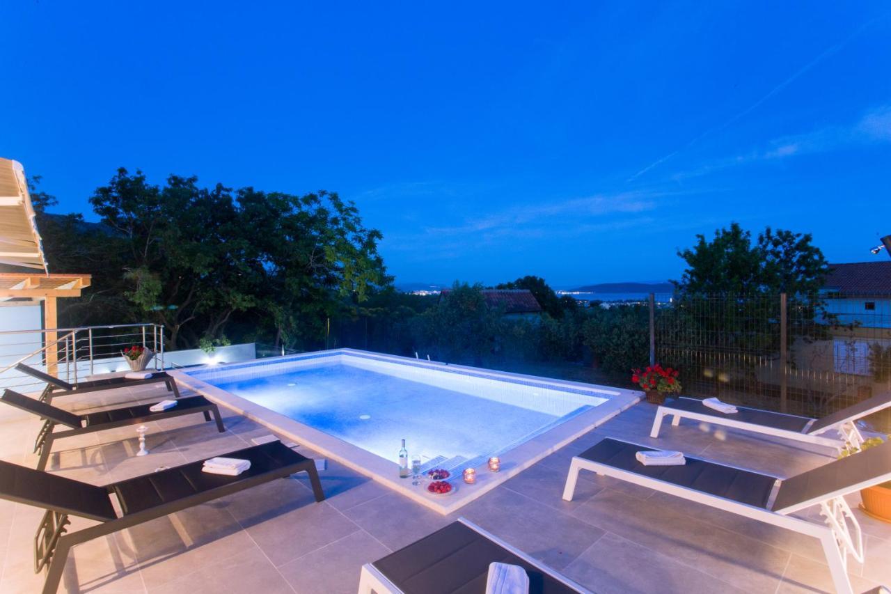 Villa Ivano With Sea&Mountain View Kaštel Stari Exteriör bild