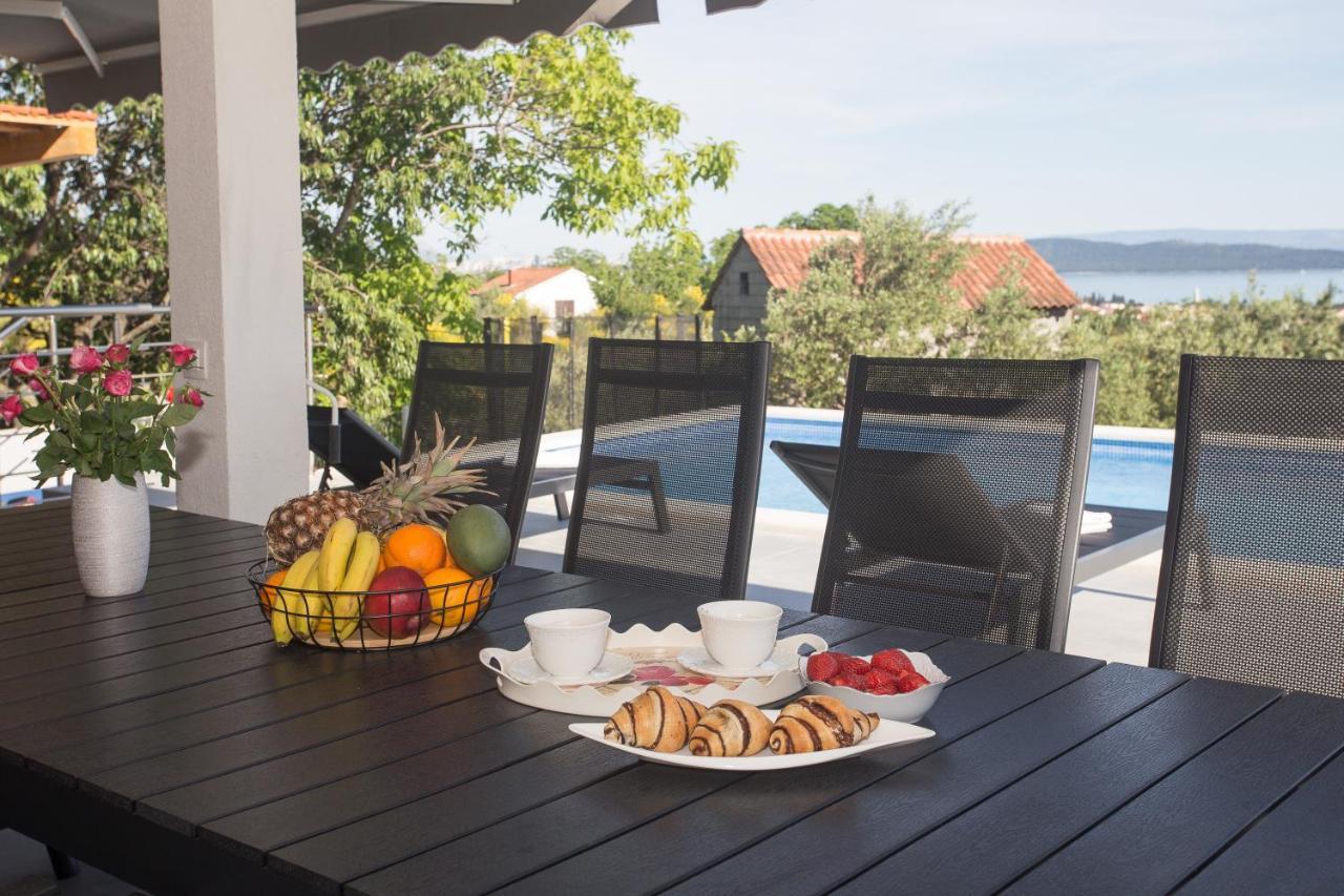 Villa Ivano With Sea&Mountain View Kaštel Stari Exteriör bild