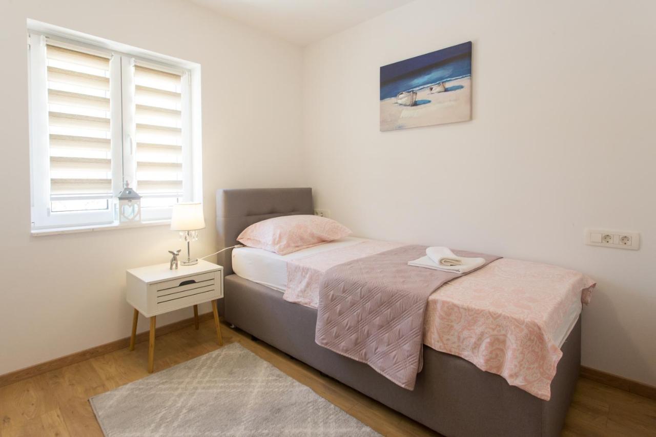 Villa Ivano With Sea&Mountain View Kaštel Stari Exteriör bild
